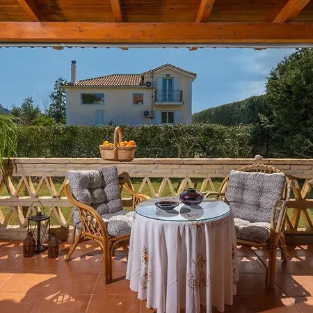 Private Karavia Villa Koukounaria