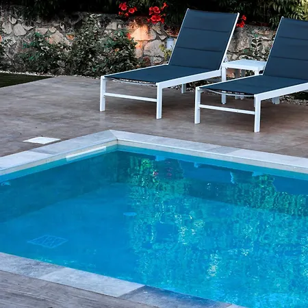 Villa Private Karavia *