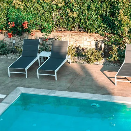 别墅 Private Karavia *